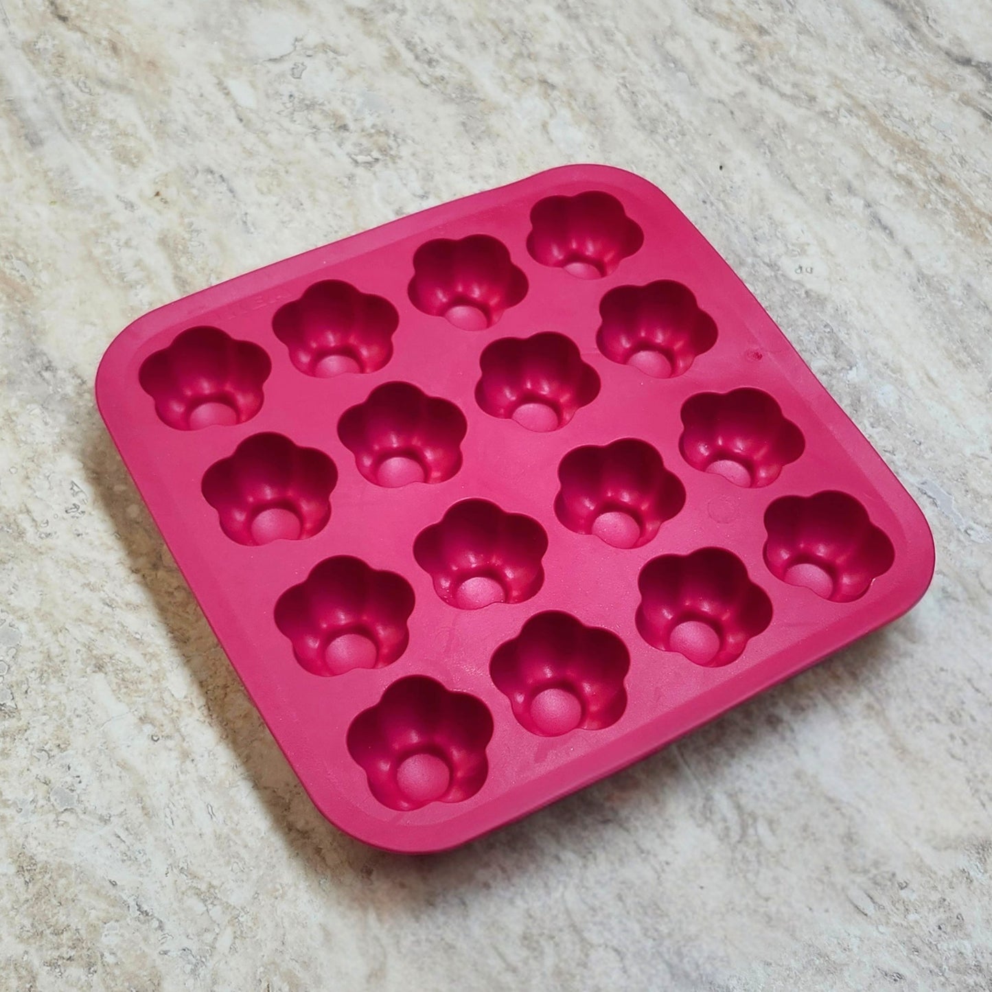16 Cavity Flower Plastic Mold - Wixy Soap - Soap Supply