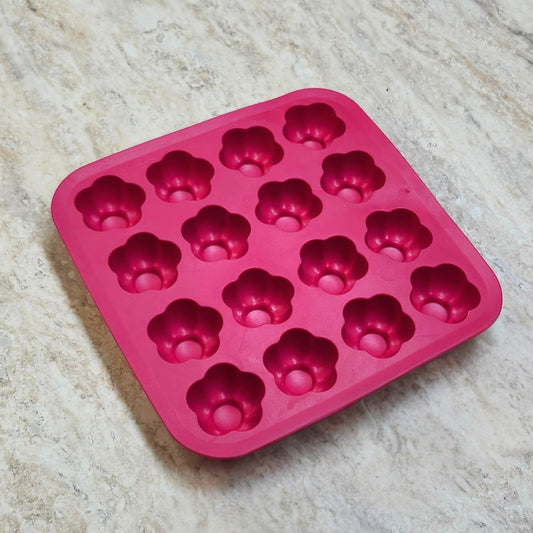 16 Cavity Flower Plastic Mold - Wixy Soap - Soap Supply